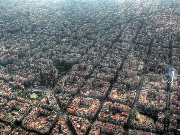 2.) Barcelona (Spanyol)