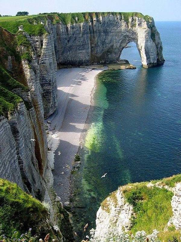 20. Etretat, Prancis utara