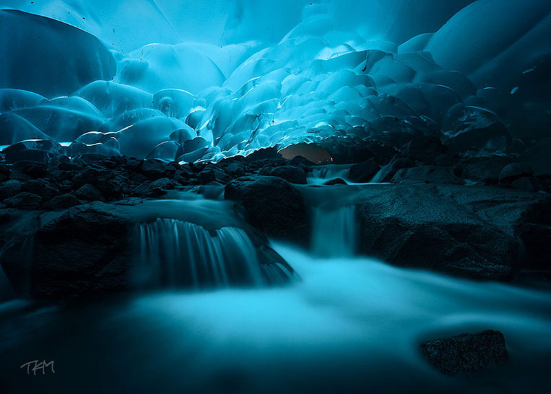 Gua Es Menden Hall-Alaska